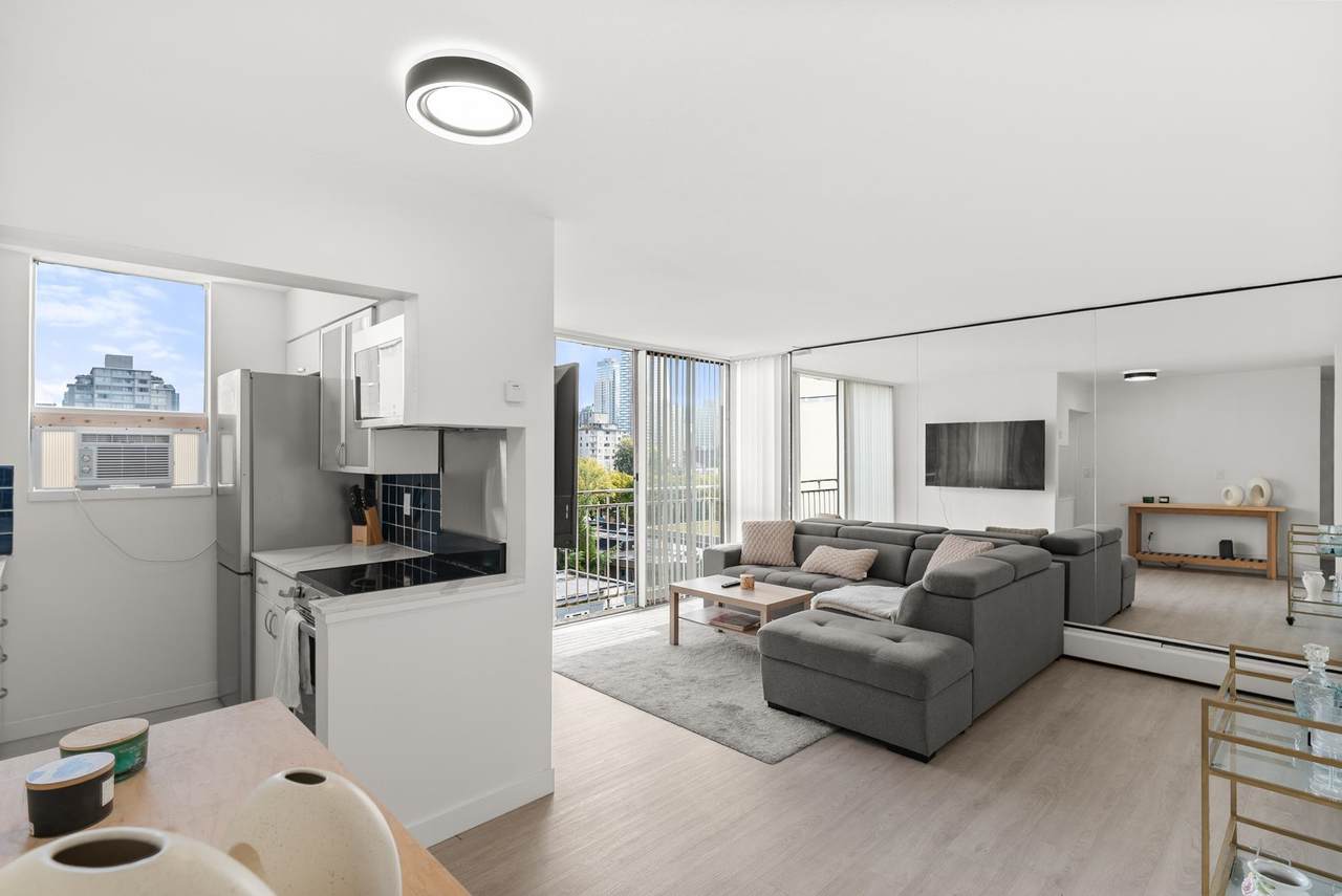 1250 Burnaby Street - Photo 1