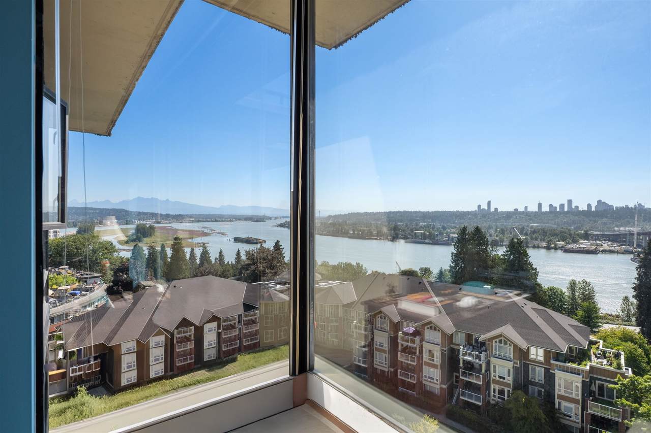 11 E Royal Avenue - Photo 1