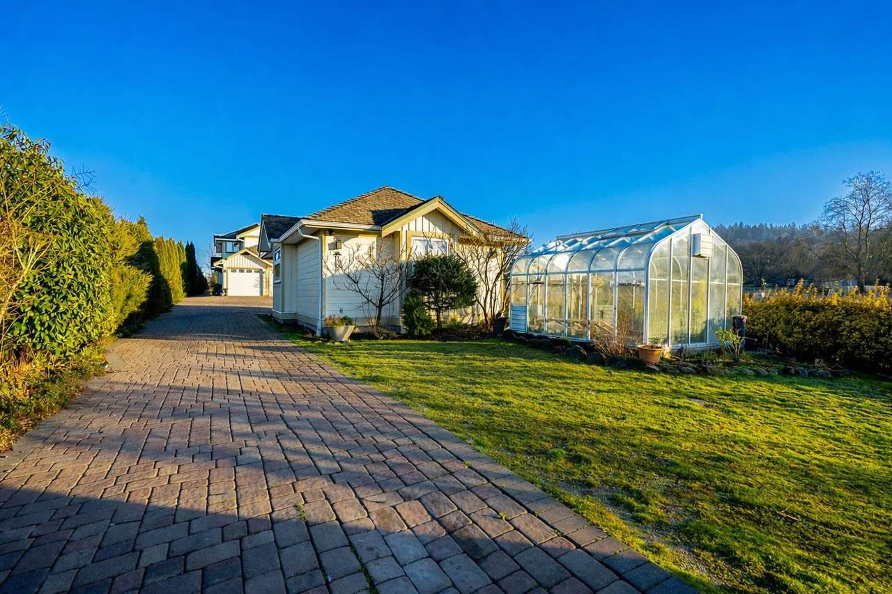 3302 168 Street - Photo 1