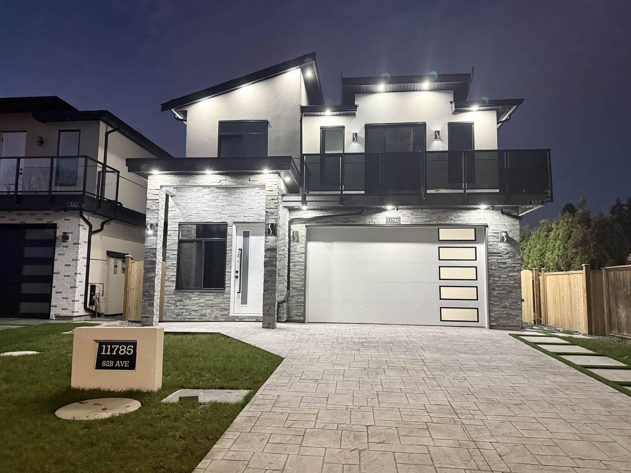 11785 82B Avenue - Photo 1