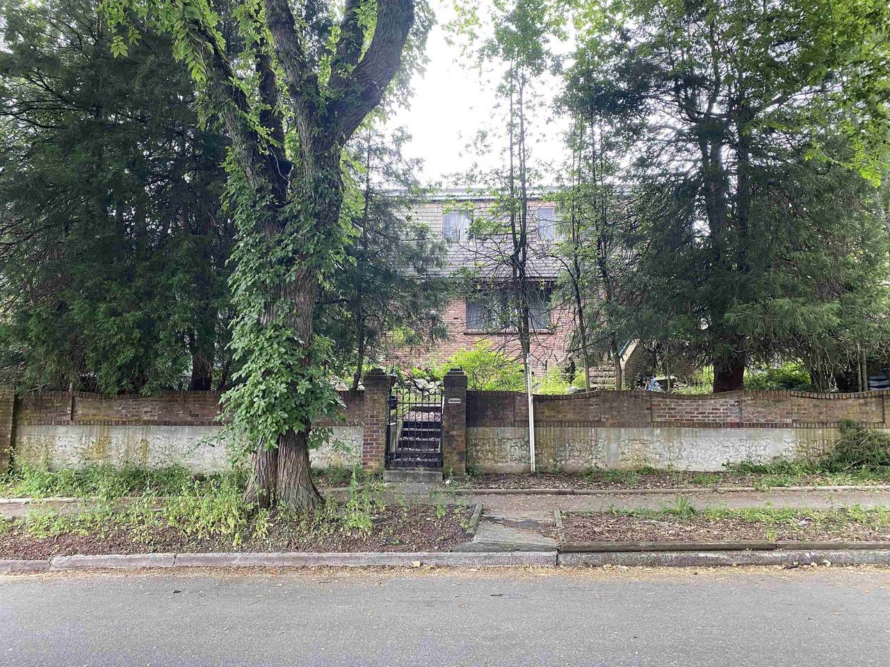 2371 6th Avenue - Photo 1