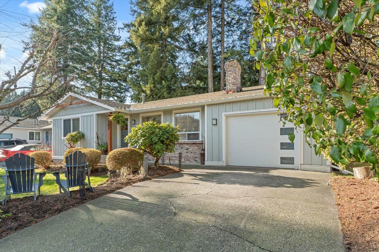 3297 Vernon Terrace - Photo 1