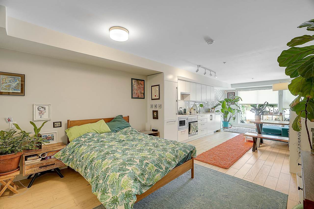 2508 Fraser Street - Photo 1