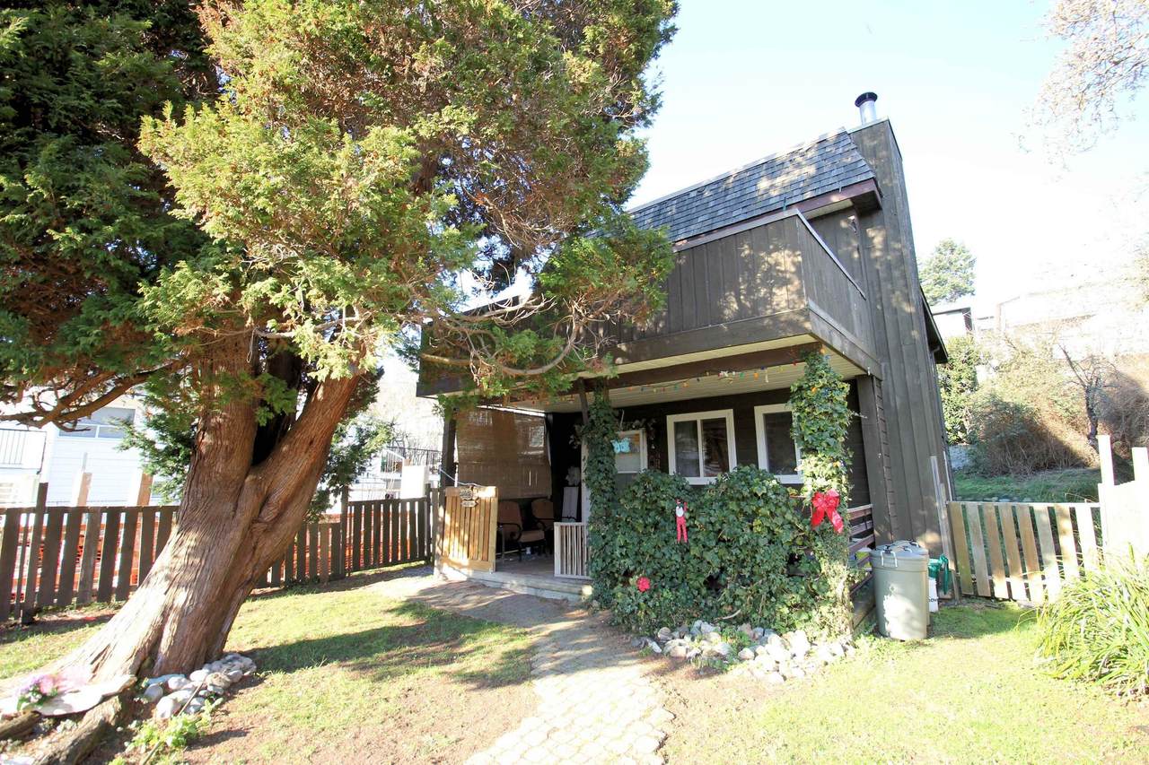 14737 Gordon Avenue - Photo 1