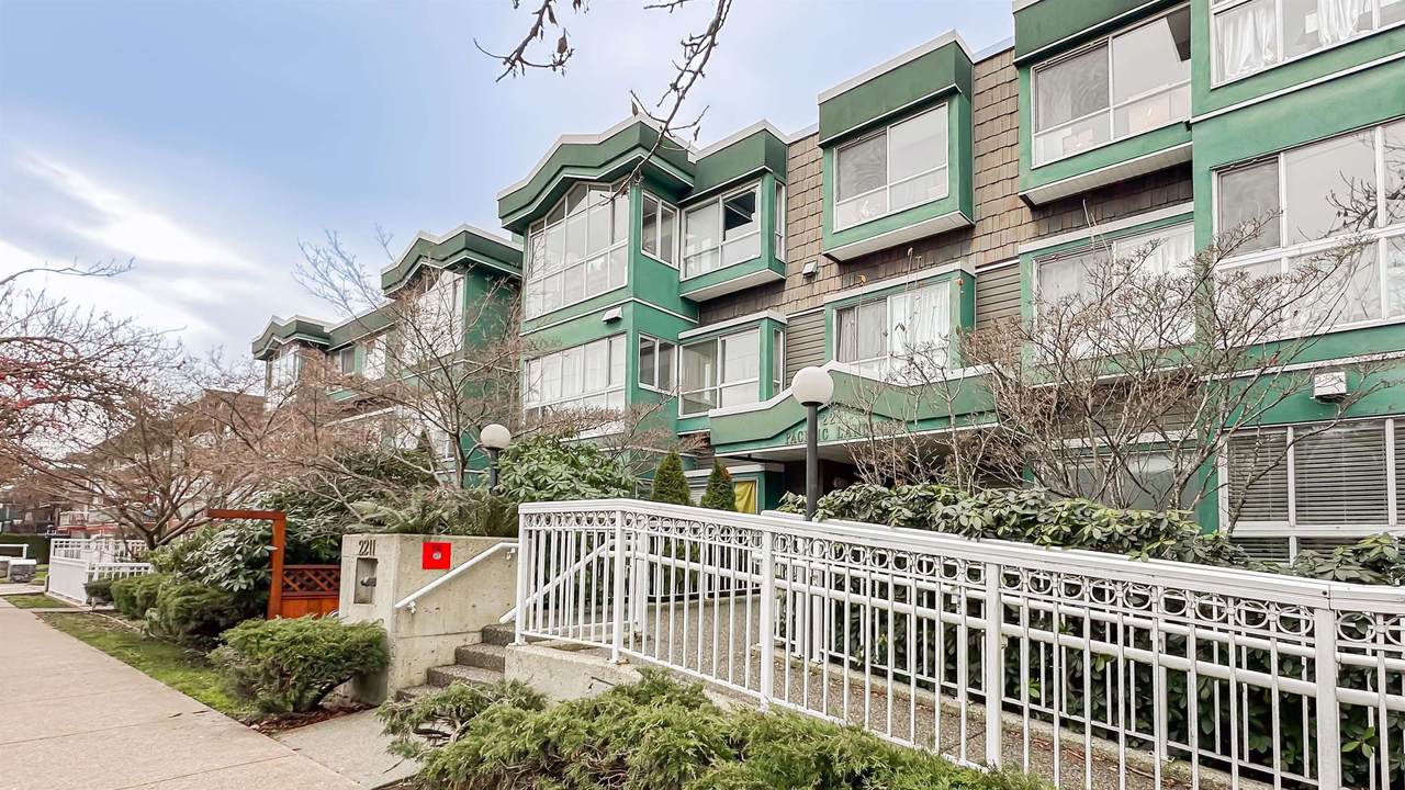 2211 Wall Street - Photo 1