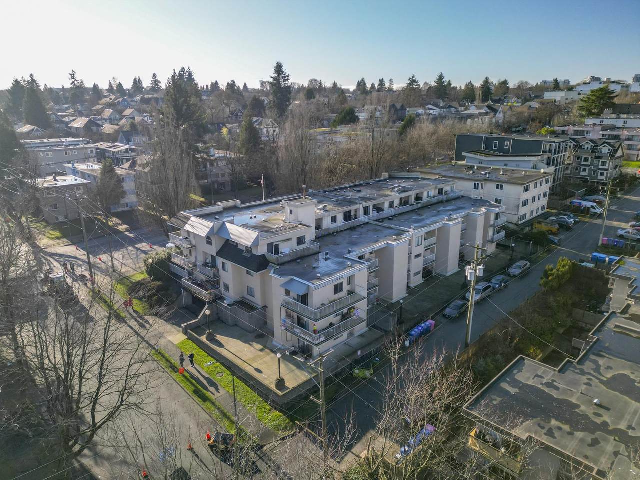 975 Broadway - Photo 1