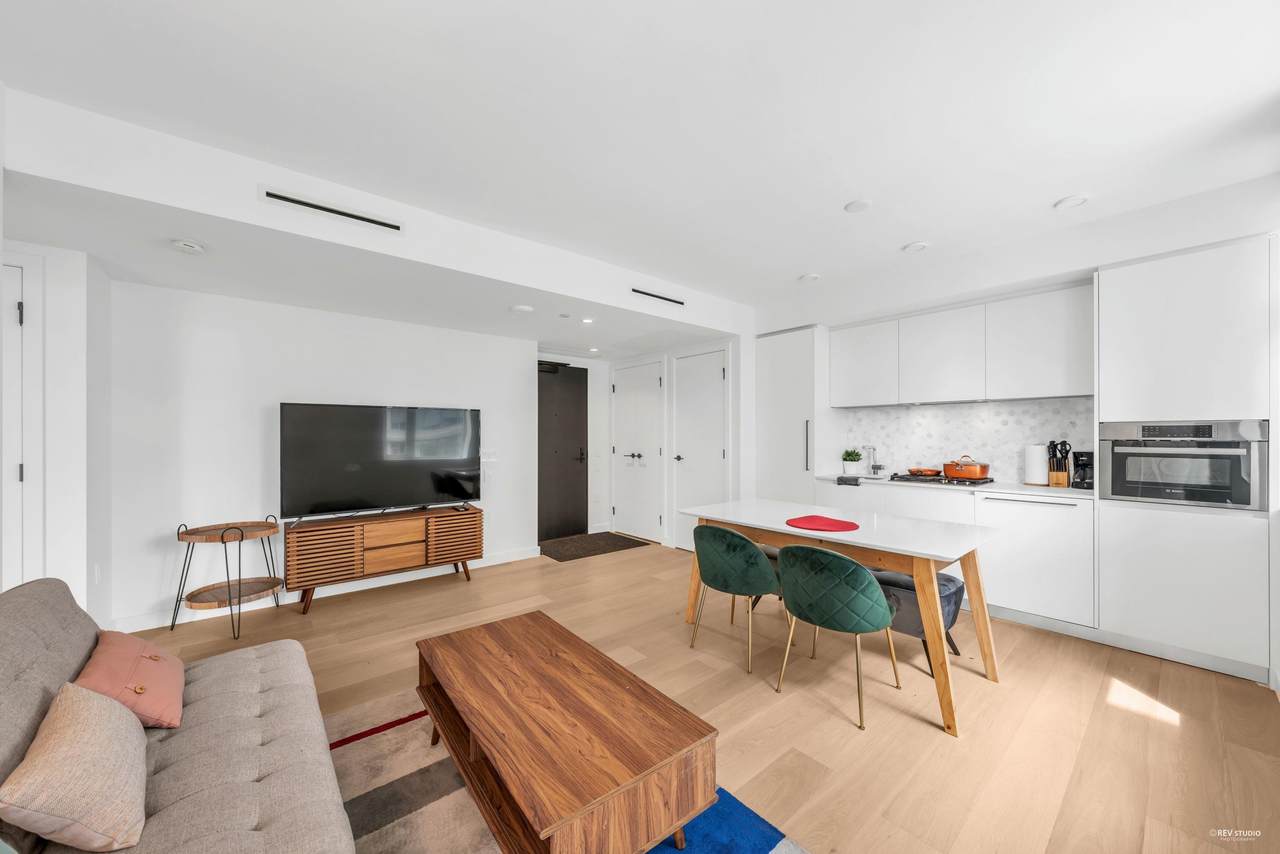 1180 Broughton Street - Photo 1