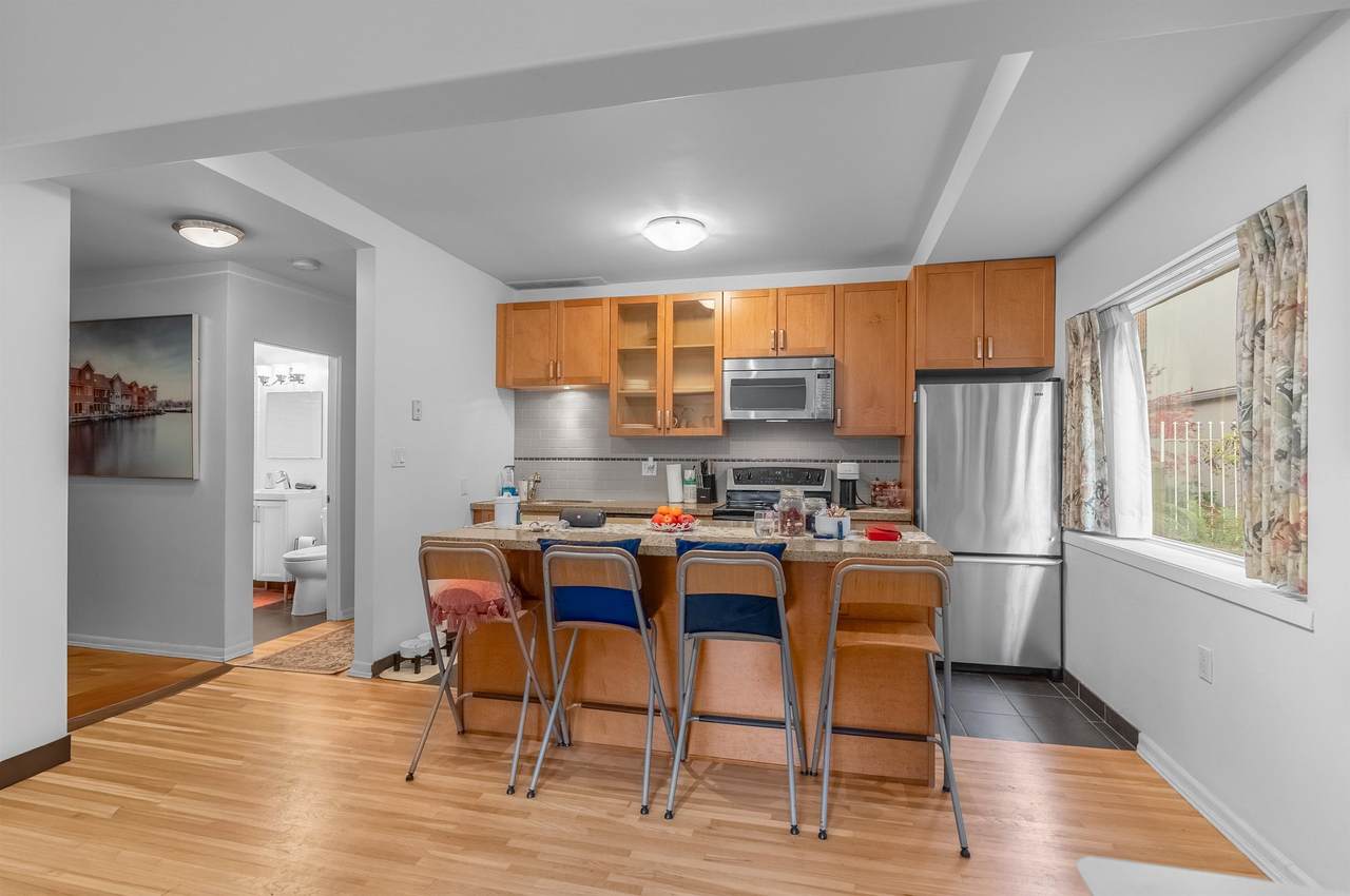 1879 Barclay Street - Photo 1