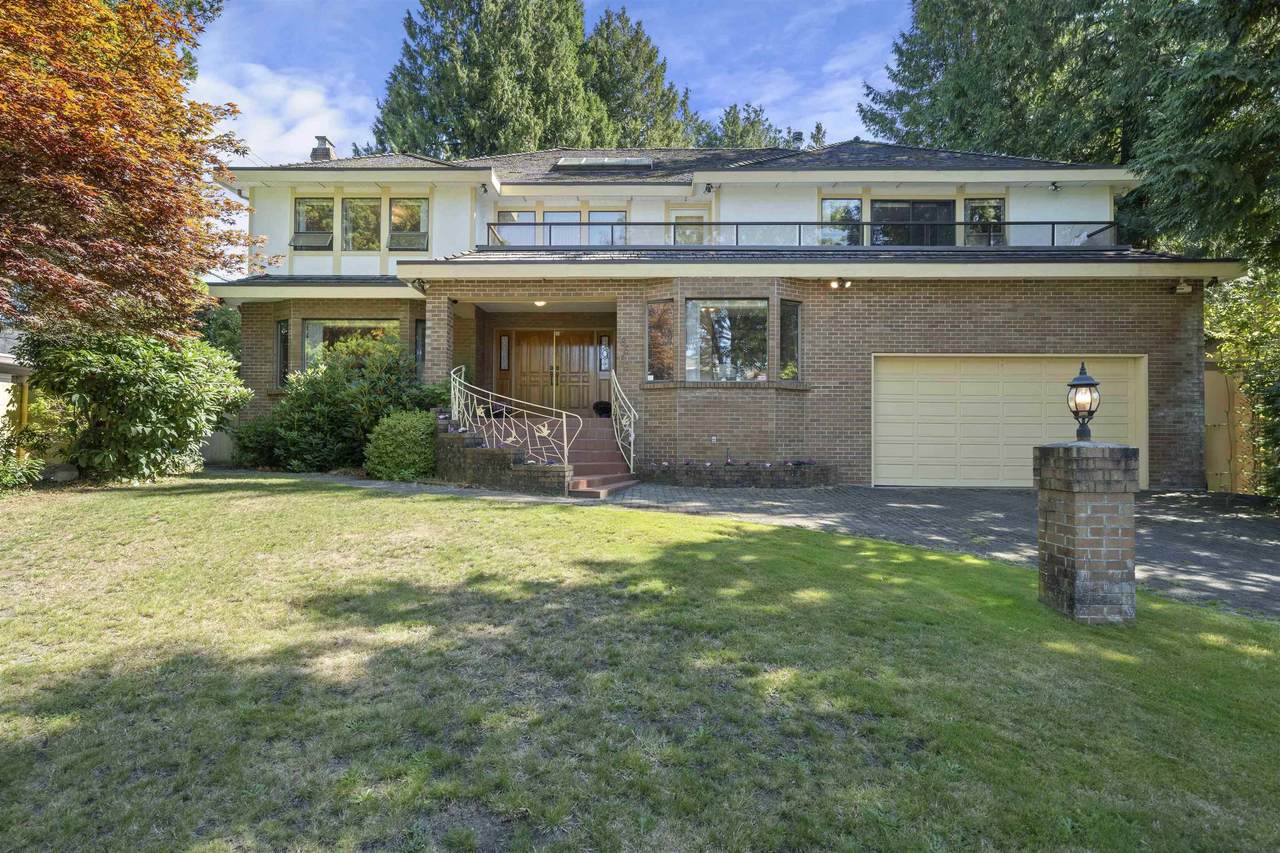 6668 Selkirk Street - Photo 1