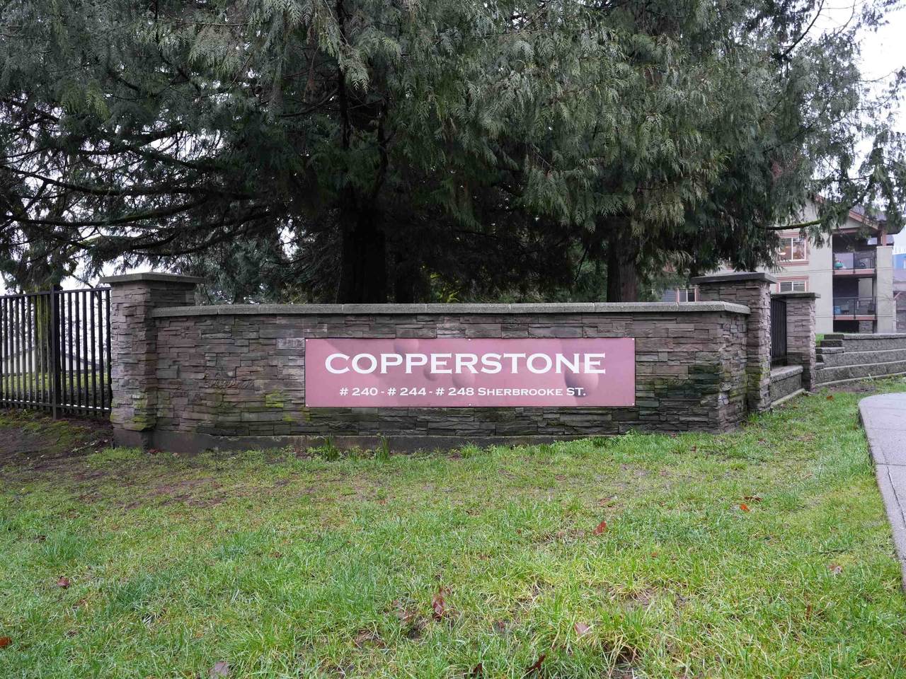 244 Sherbrooke Street - Photo 1