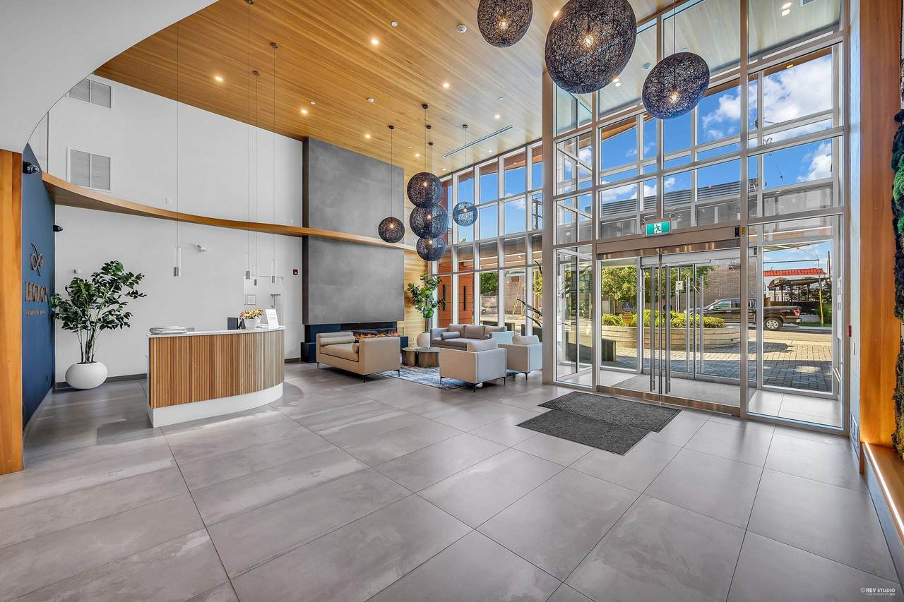 20416 Park Avenue - Photo 1