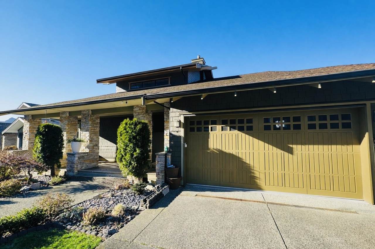 700 Ocean Crest Drive - Photo 1