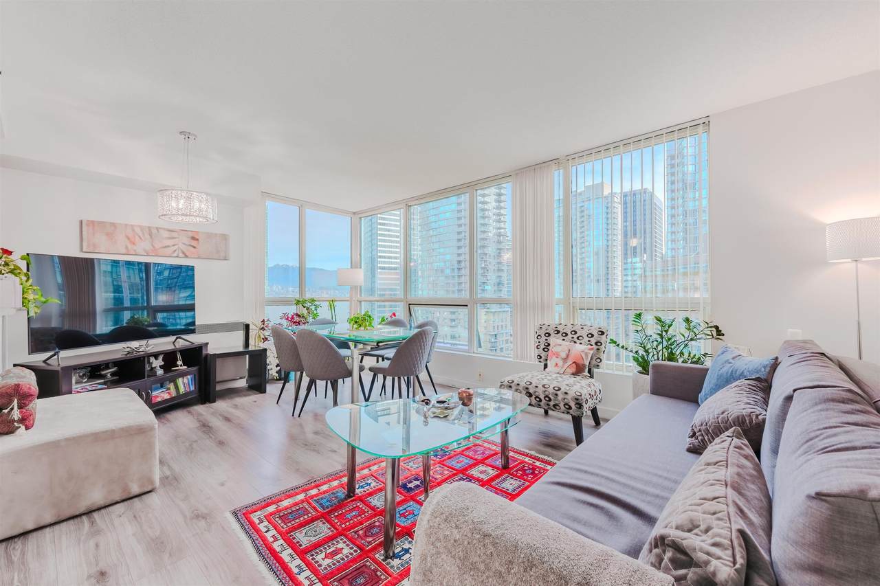 555 Jervis Street - Photo 1