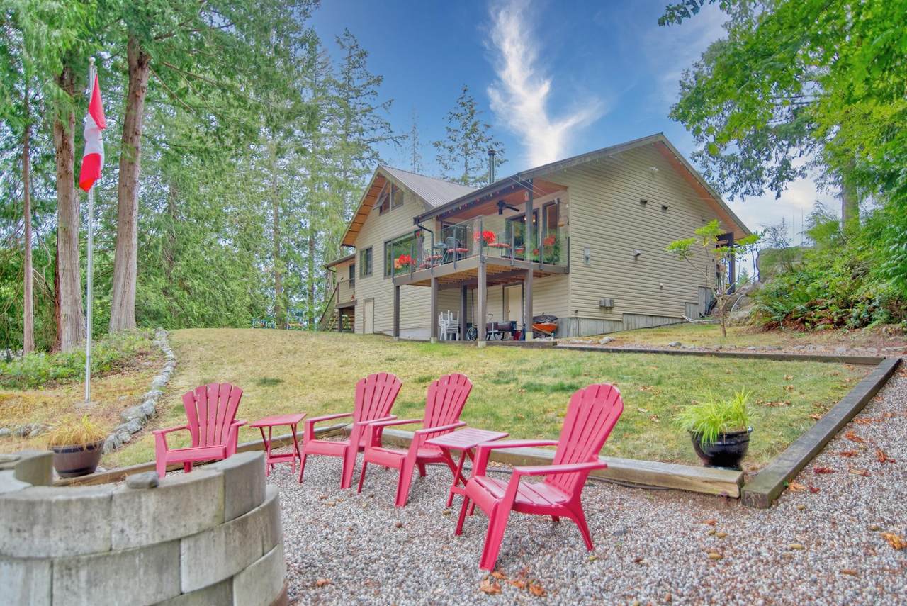 4546 Sinclair Bay Road - Photo 1