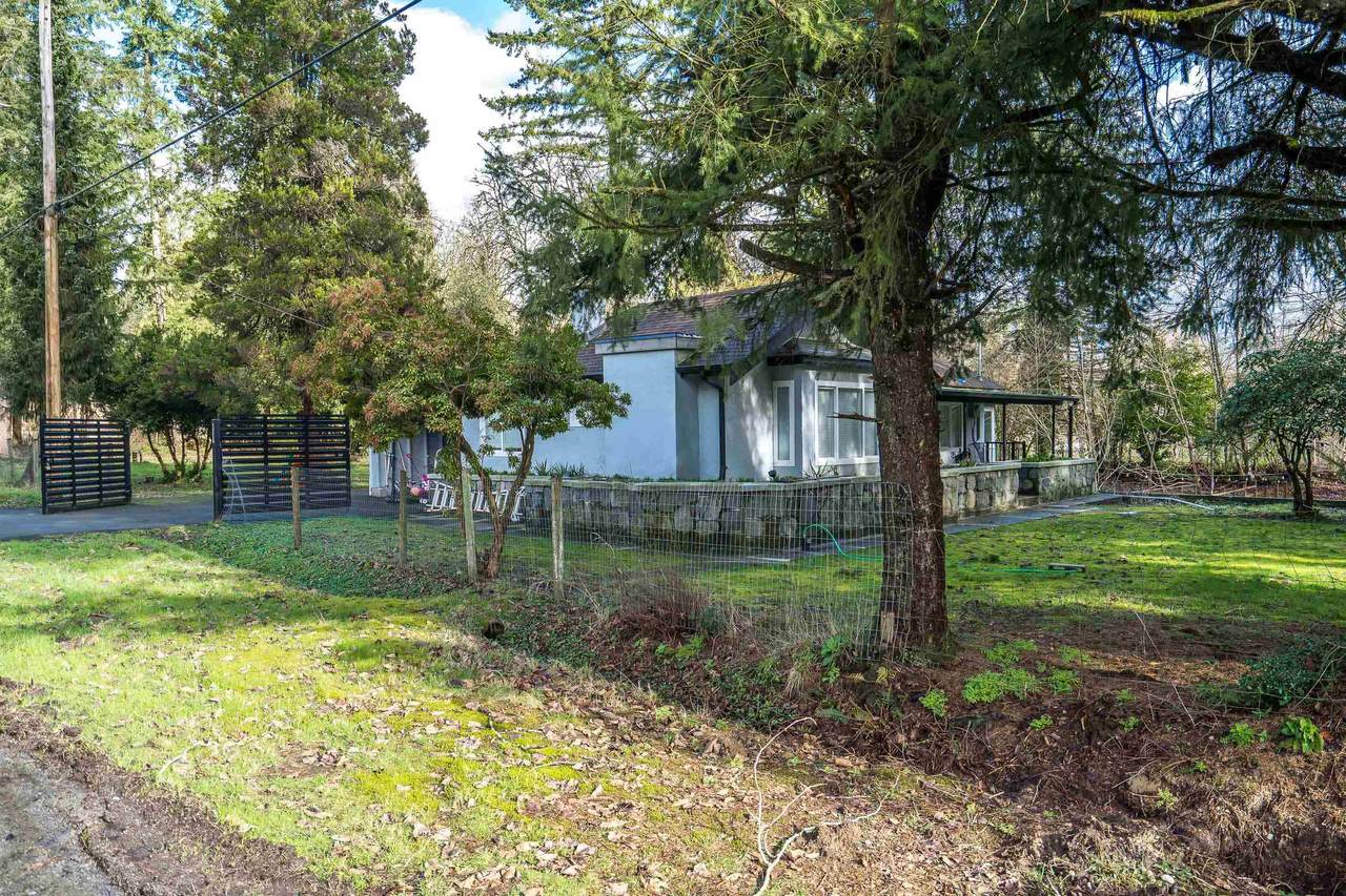 27601 104 Avenue - Photo 1