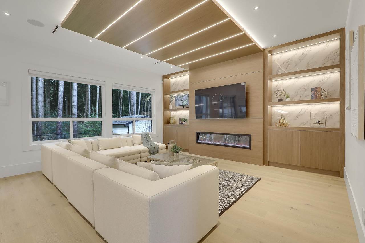 19704 31A Avenue - Photo 1