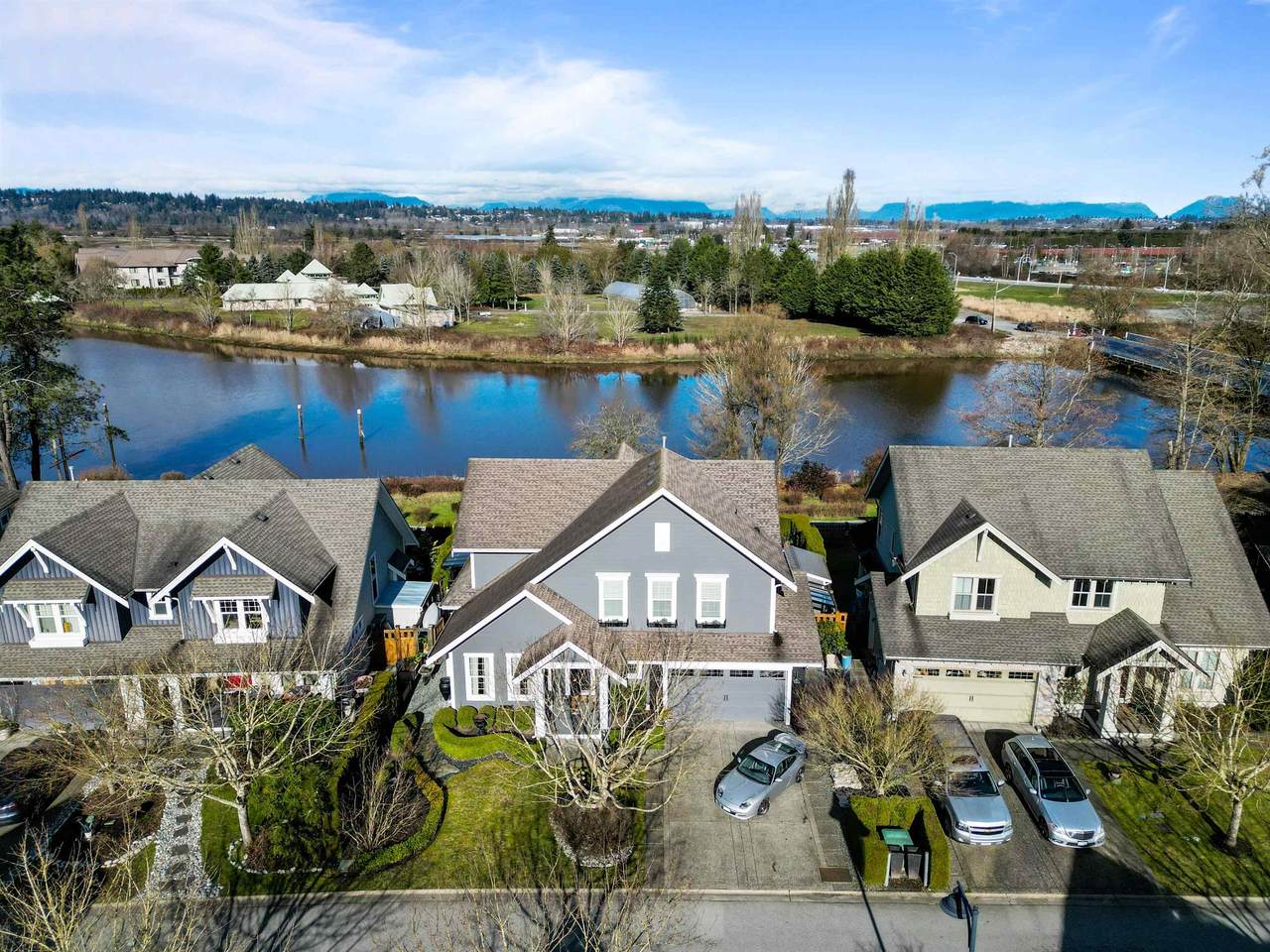 14279 37 Avenue - Photo 1