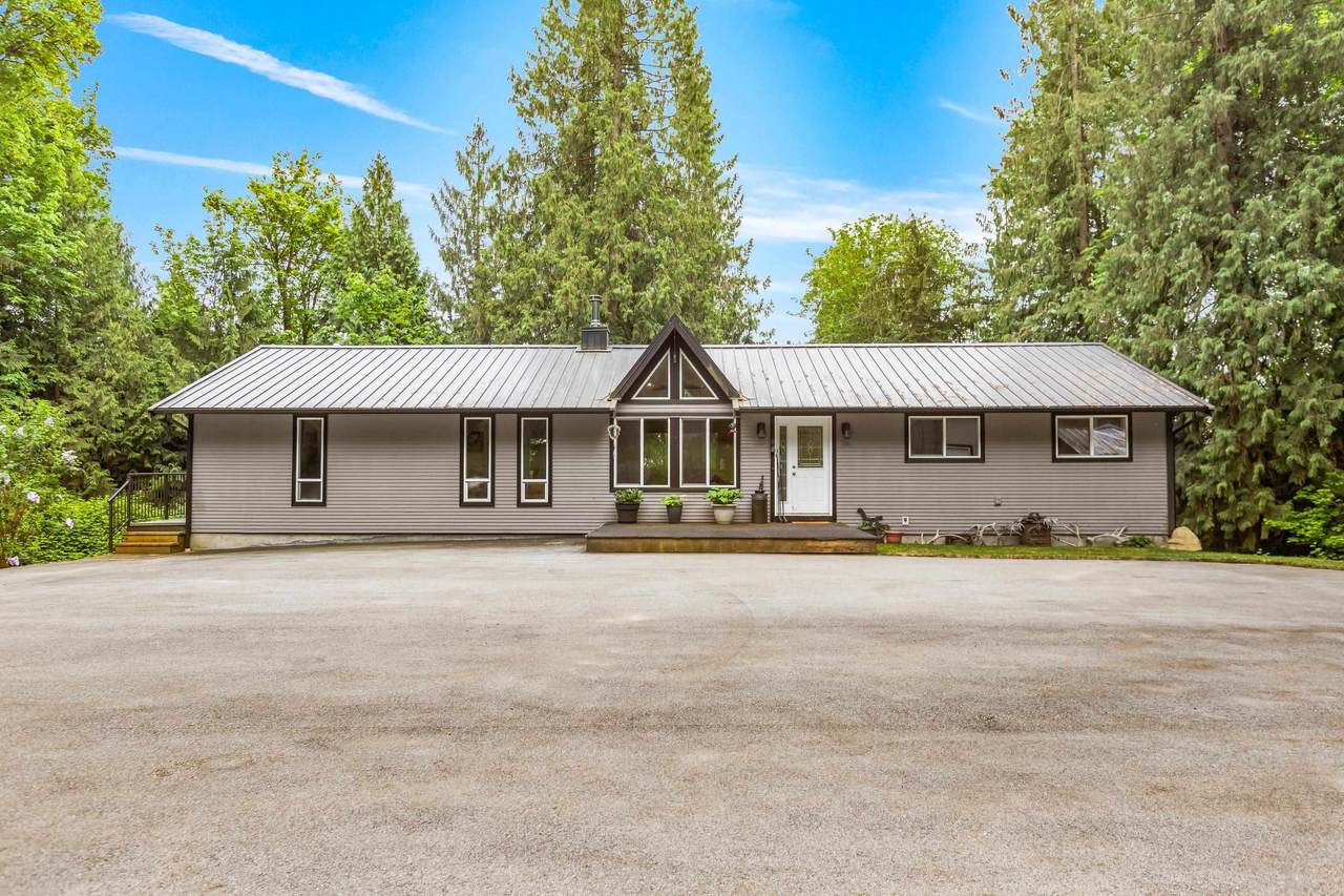 31648 Grove Avenue - Photo 1