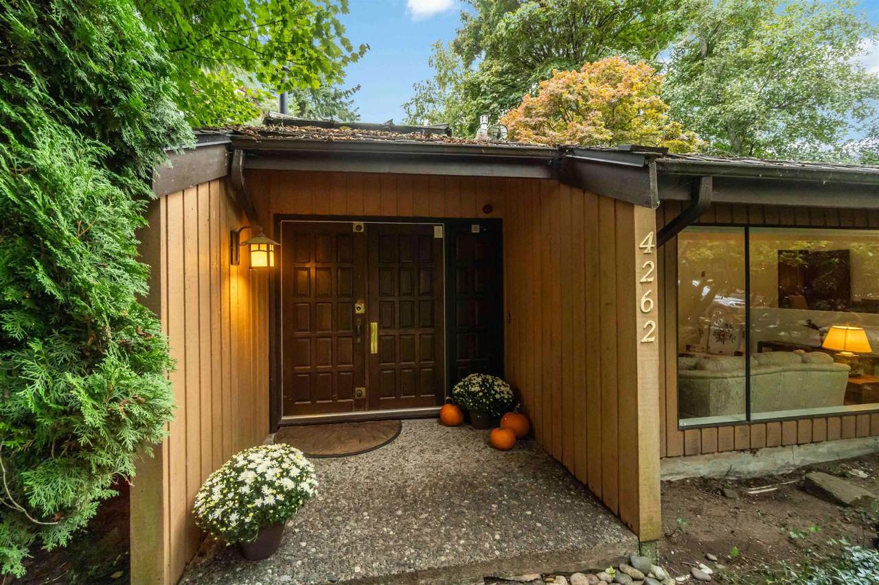 4262 Yuculta Crescent - Photo 1