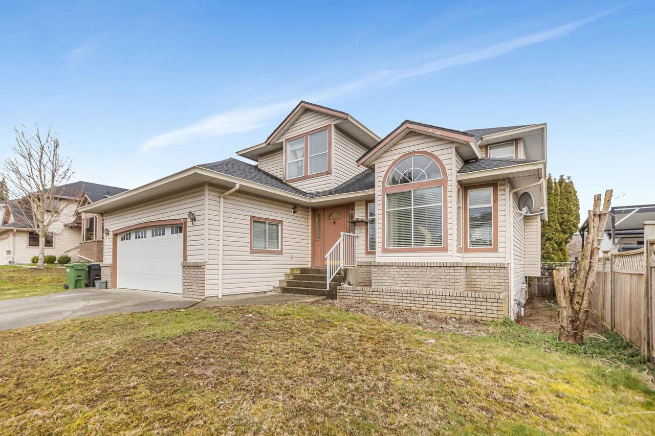 3154 Kingfisher Drive - Photo 1
