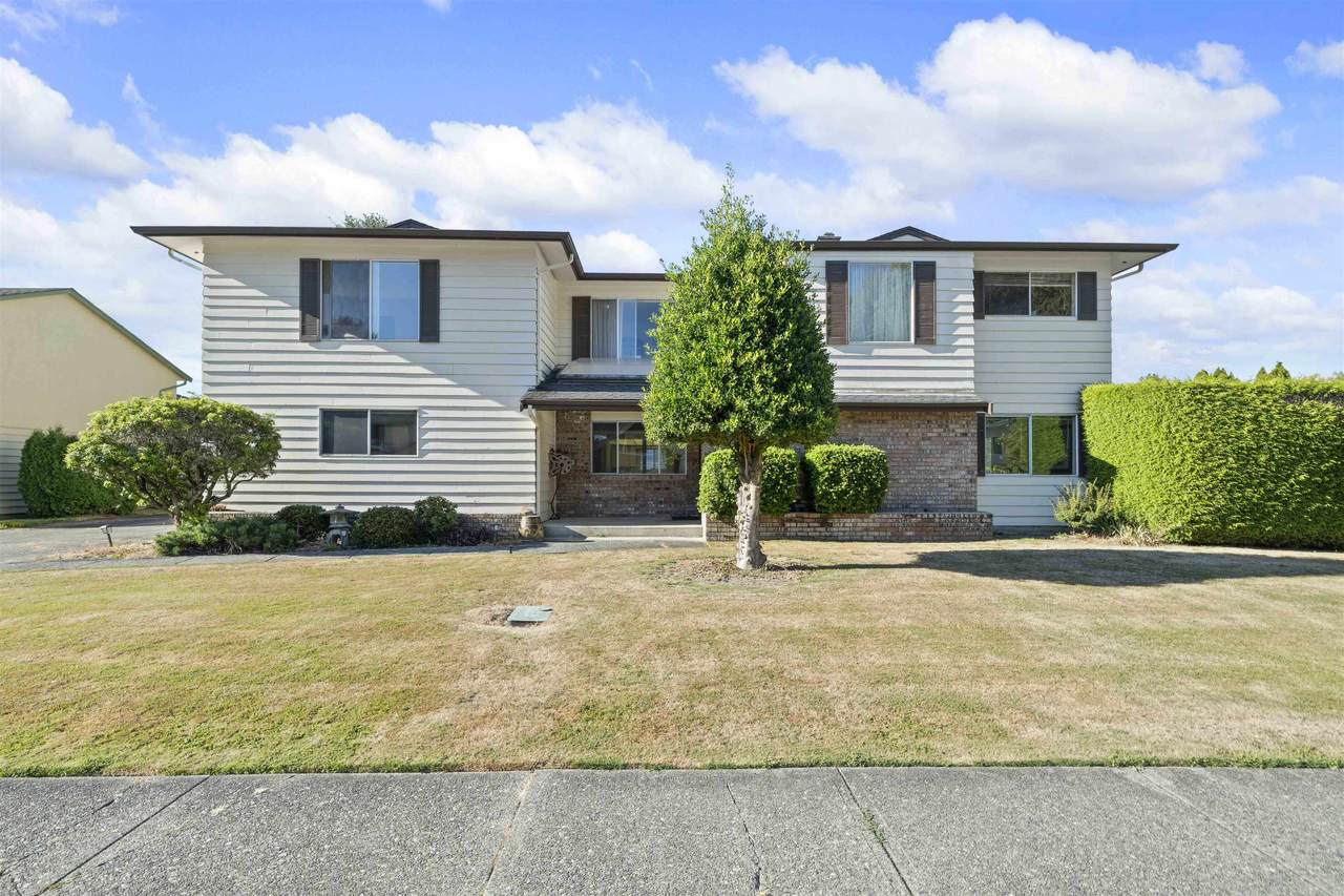 8431 Rosebank Crescent - Photo 1