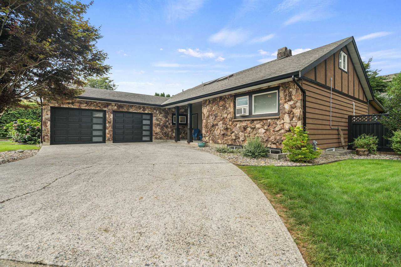 1752 Cedar Place - Photo 1