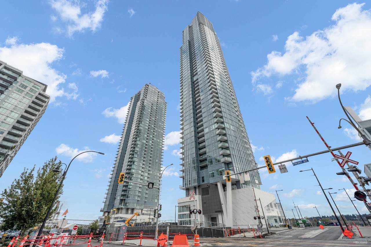 680 Quayside Drive - Photo 1