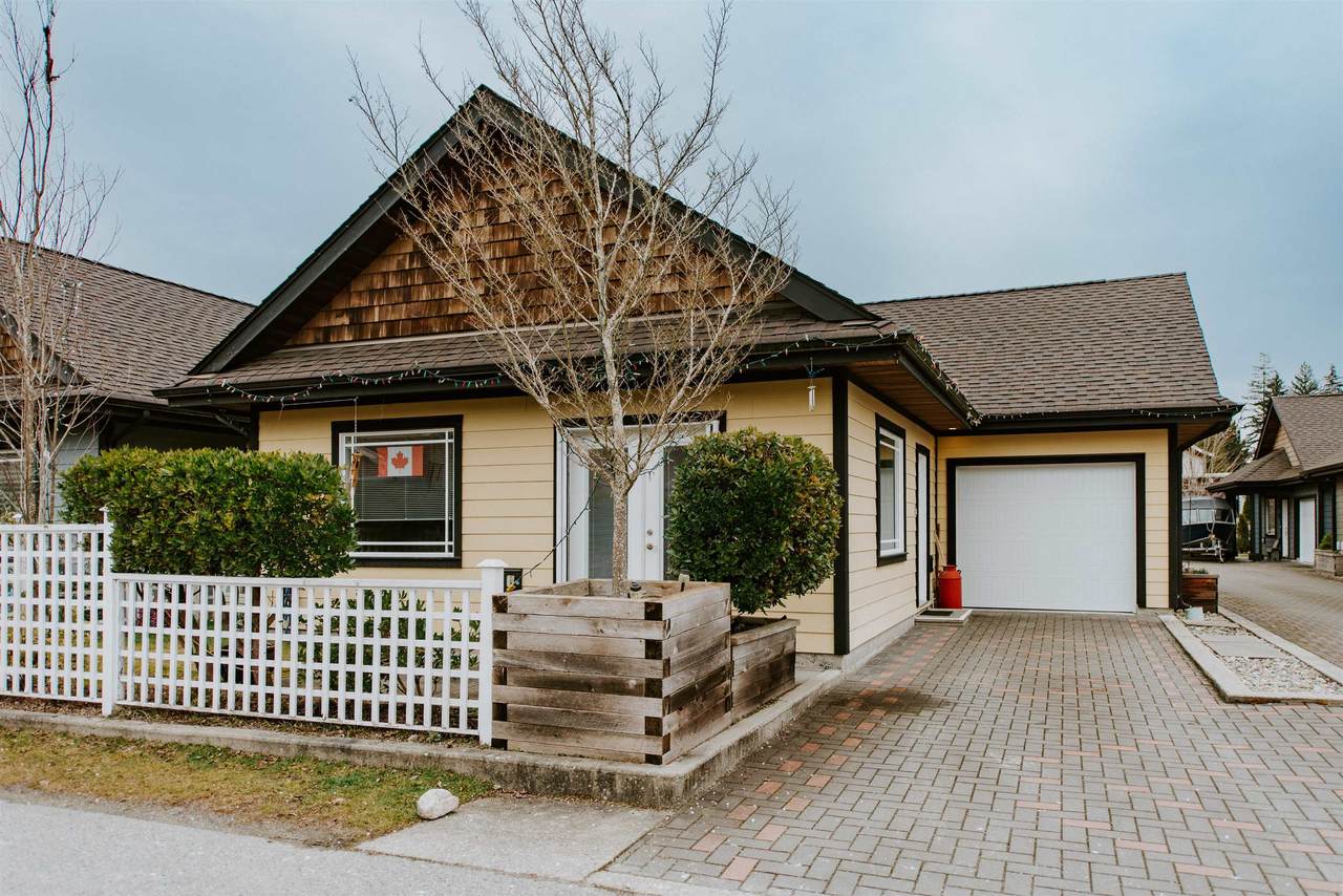 766 Gerussi Lane - Photo 1