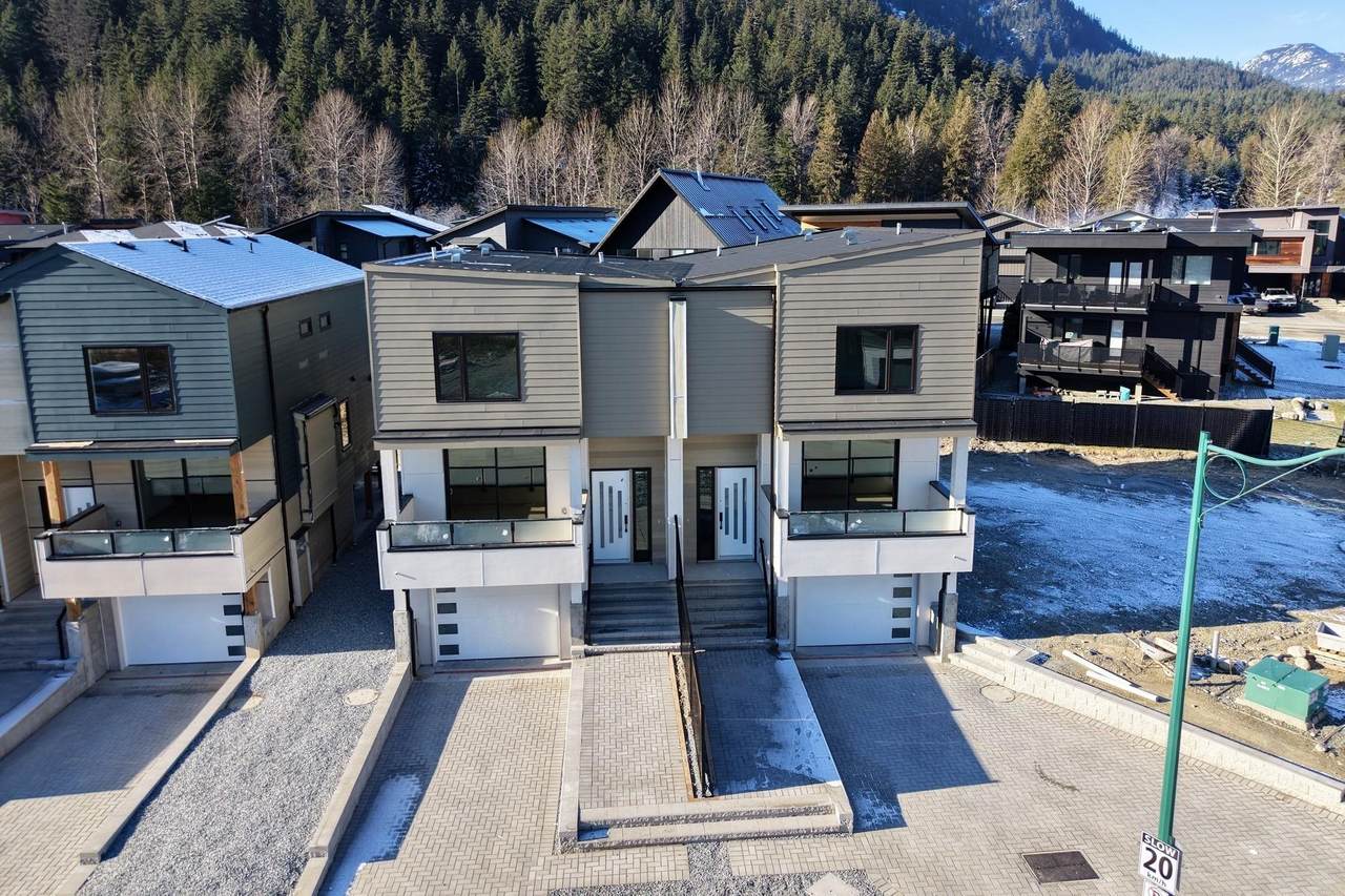1002 Phare Crescent - Photo 1