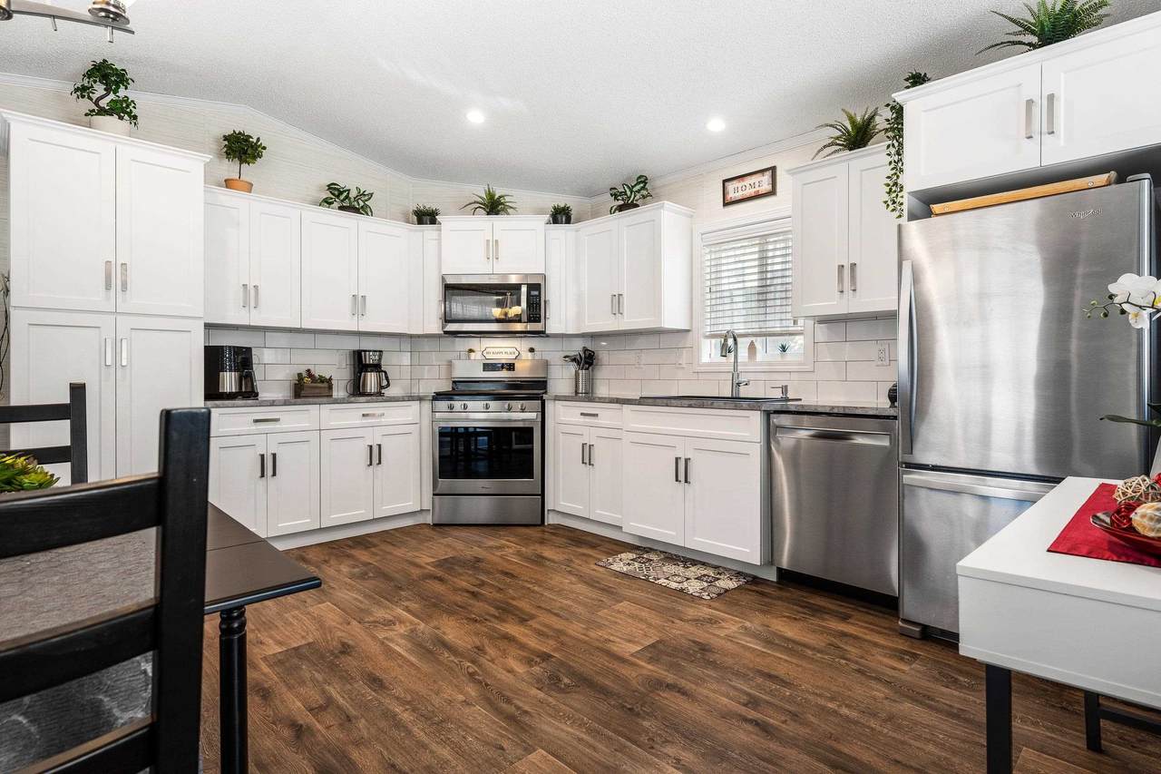 6035 Vedder Road - Photo 1