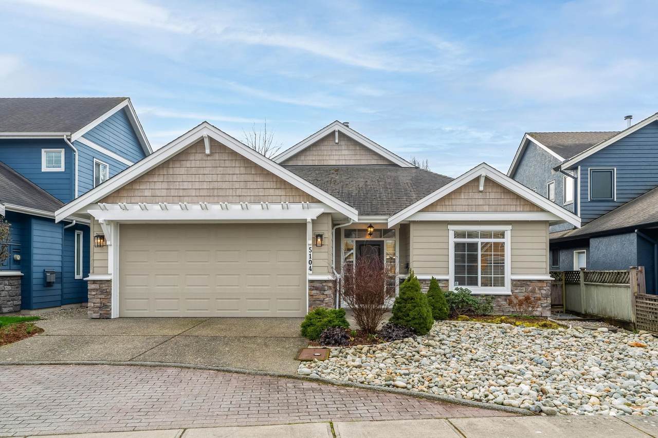 5104 44B Avenue - Photo 1