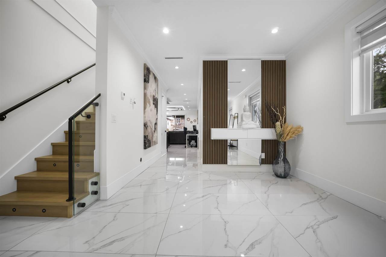 https://bt-photos.global.ssl.fastly.net/britcol/1280_boomver_1_R3094489-2.jpg