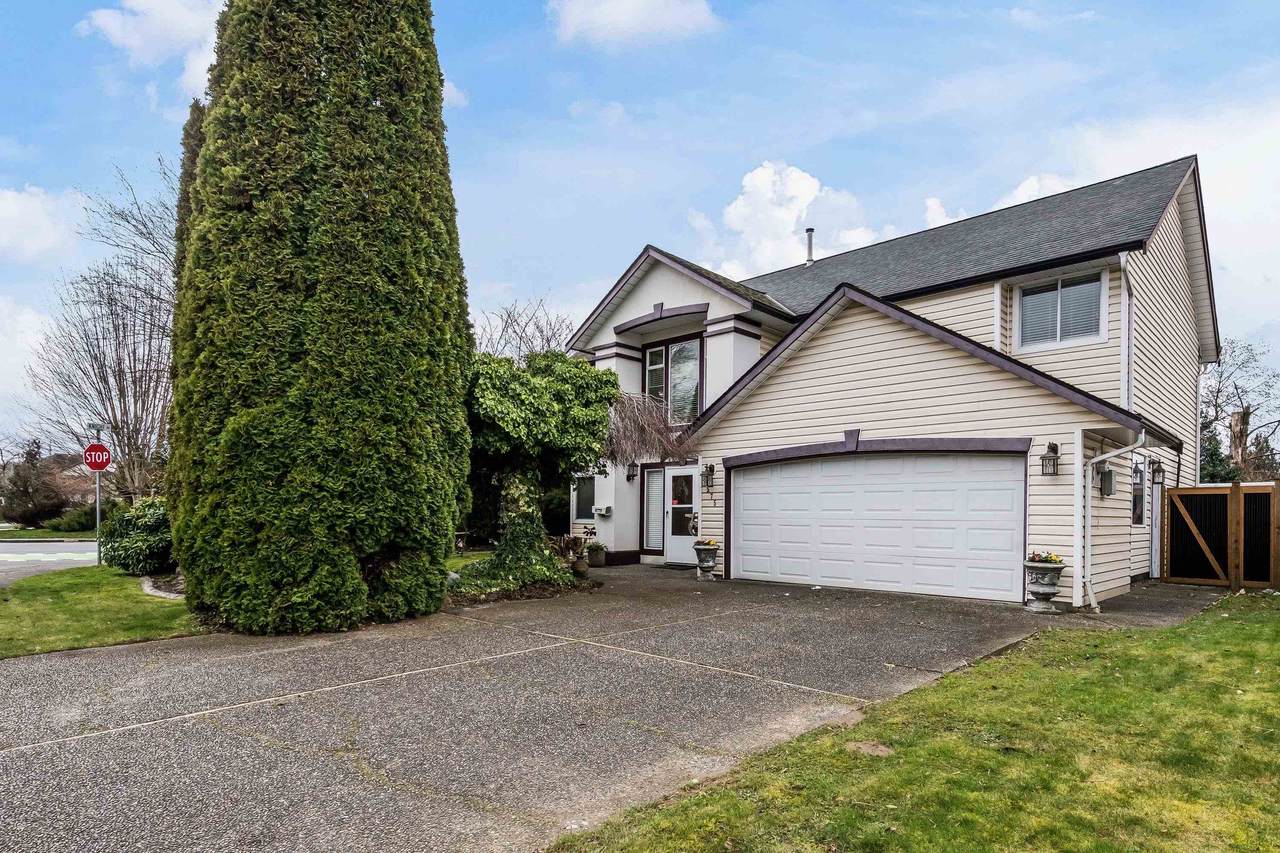 7575 Diamond Crescent - Photo 1