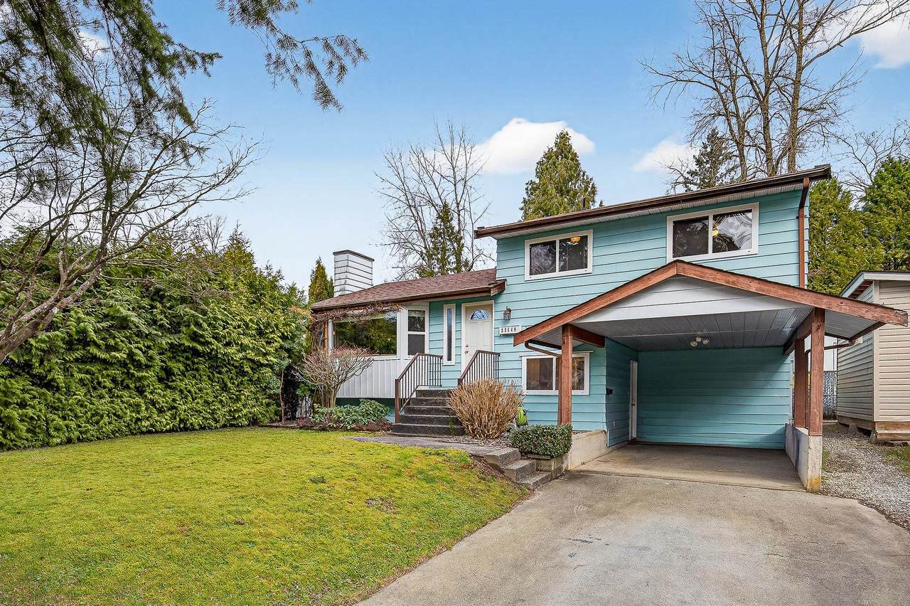 21149 Glenwood Avenue - Photo 1