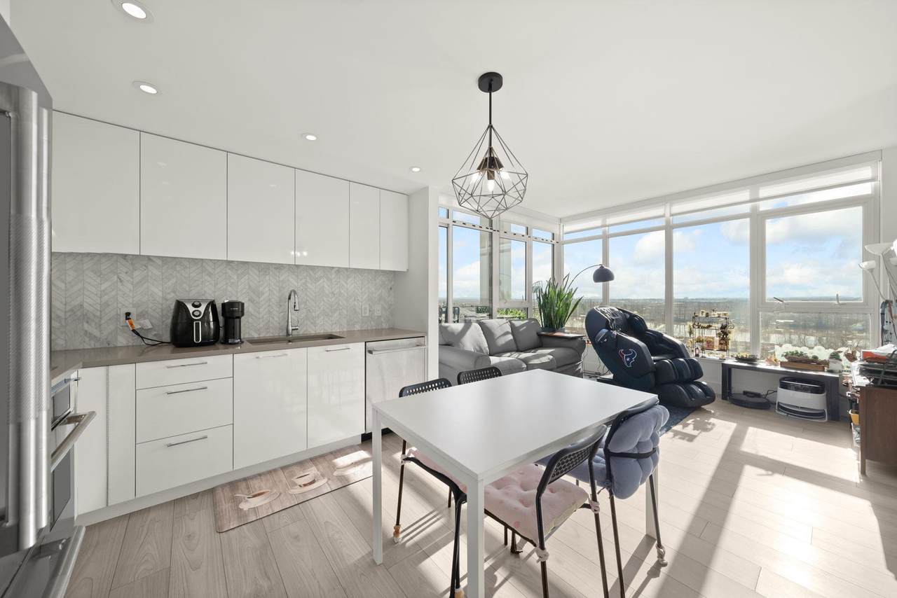 3581 Kent Avenue North - Photo 1