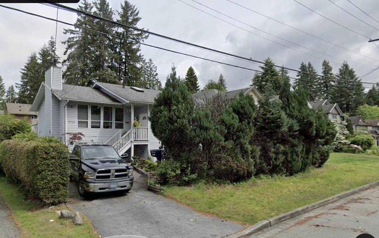 2735 Kitchener Avenue - Photo 1