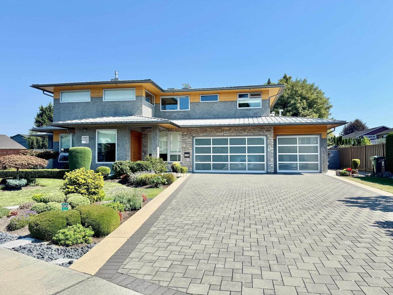 10960 Rosecroft Crescent - Photo 1