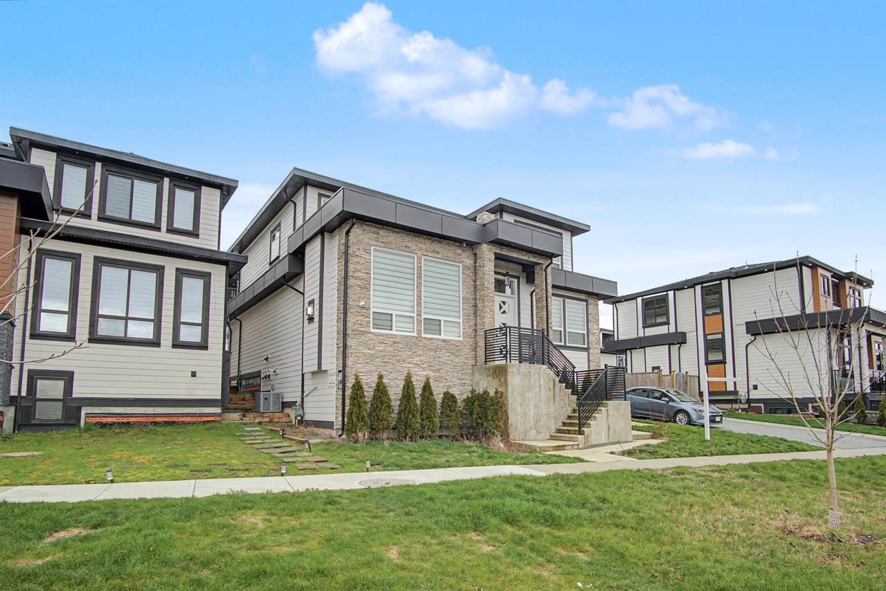 16685 15A Avenue - Photo 1