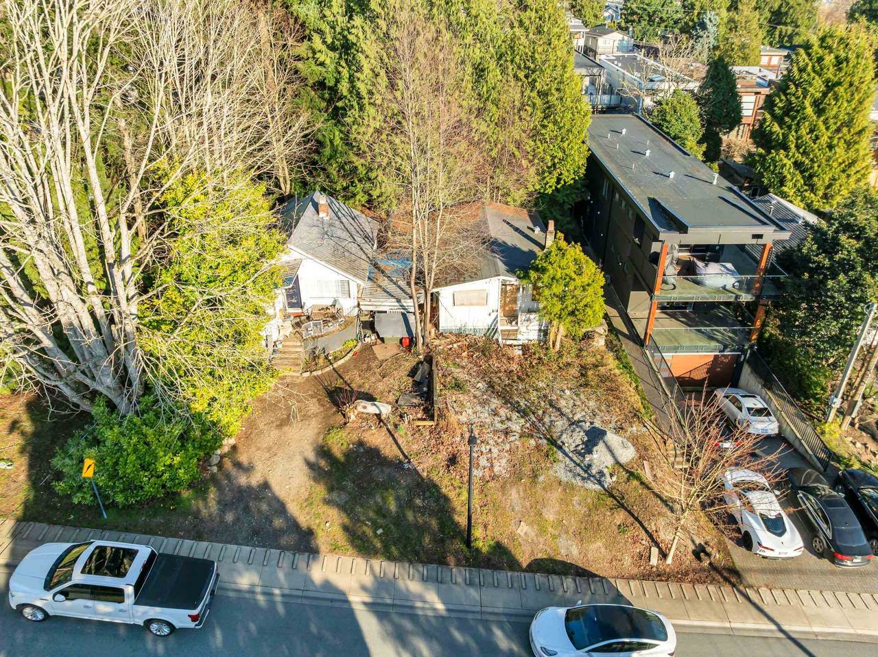 966 Maple Street - Photo 1