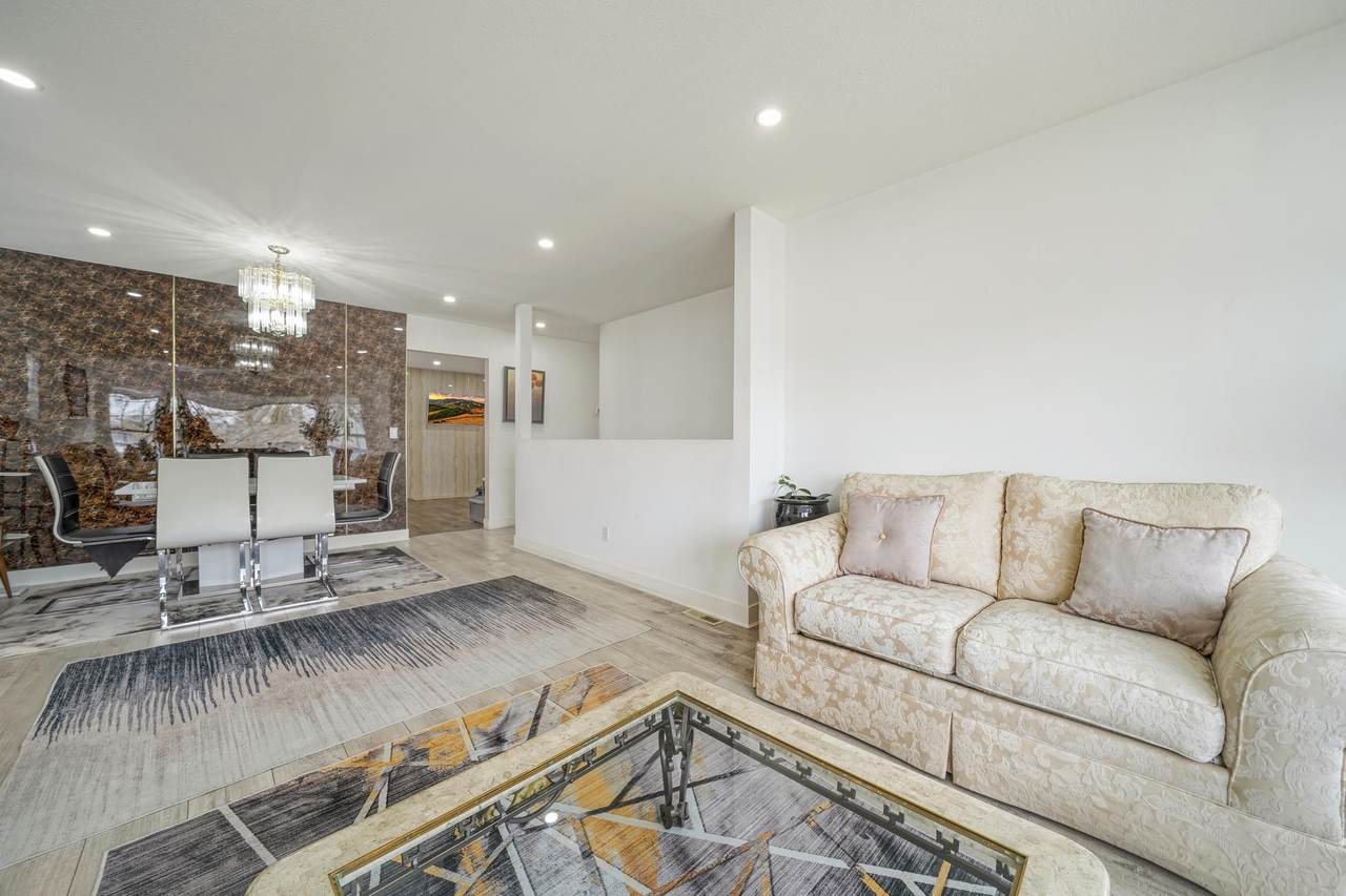 11866 98 Avenue - Photo 1