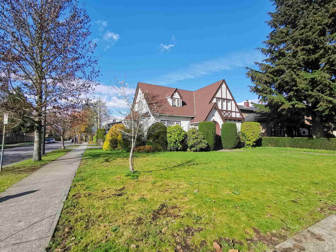 595 28th Avenue - Photo 1