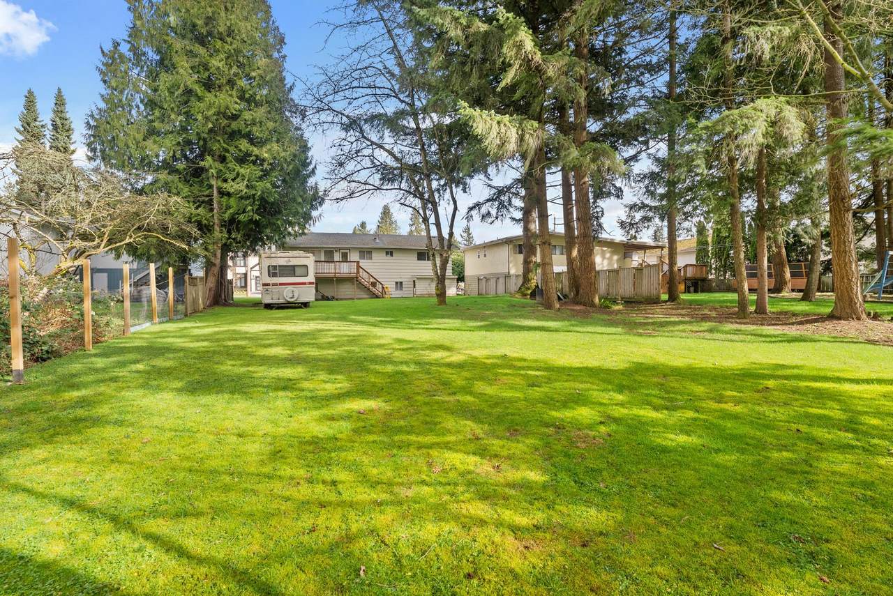 7451 113 Street - Photo 1