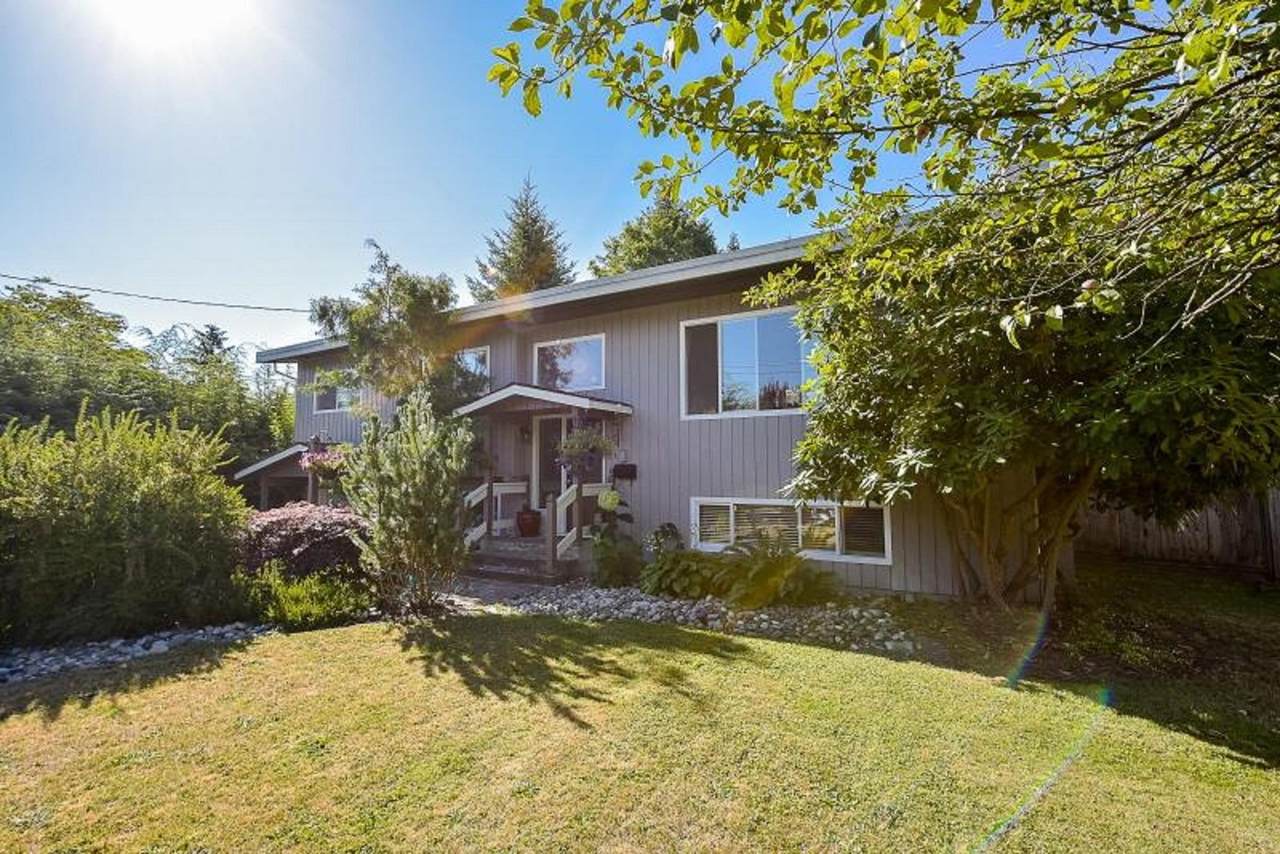 20270 50 Avenue - Photo 1