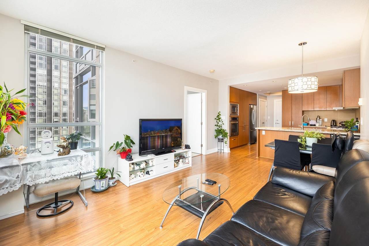 1155 The High Street - Photo 1