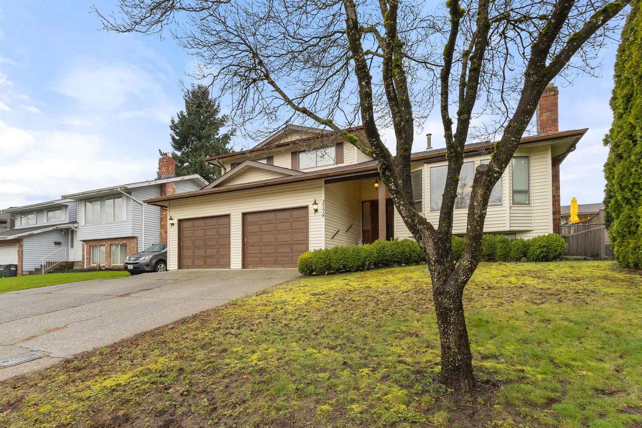 3778 Nanaimo Crescent - Photo 1