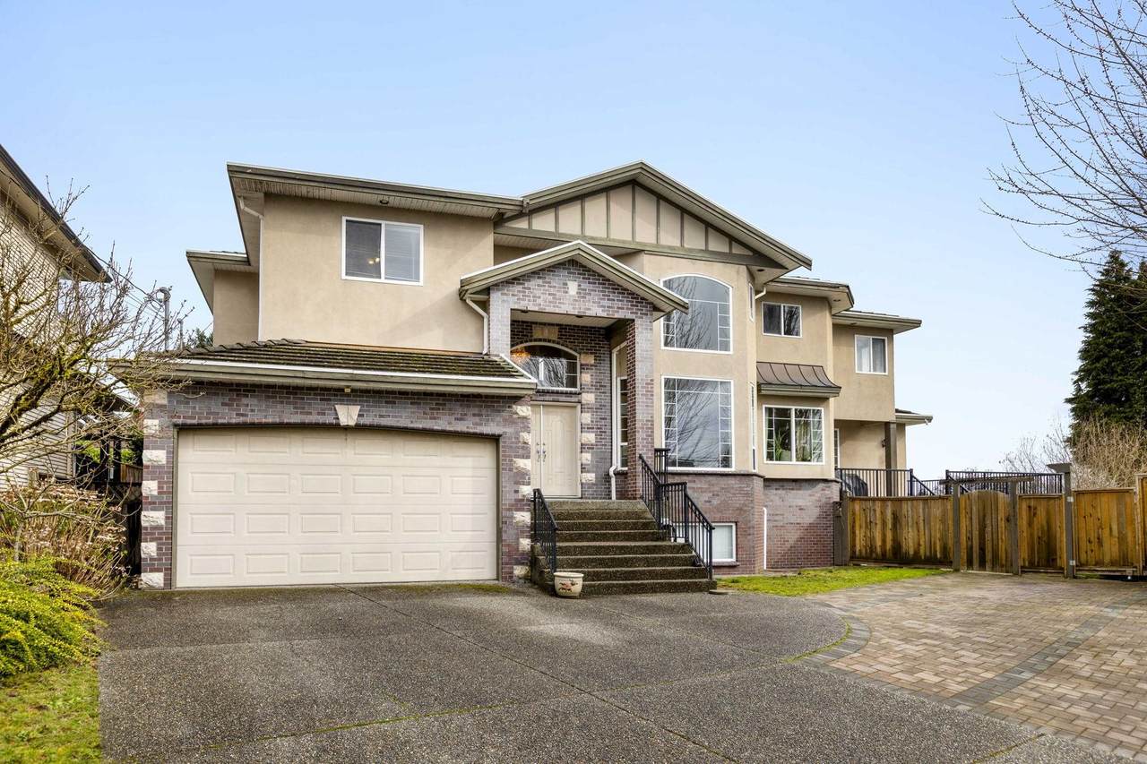 218 Seaview Drive - Photo 1
