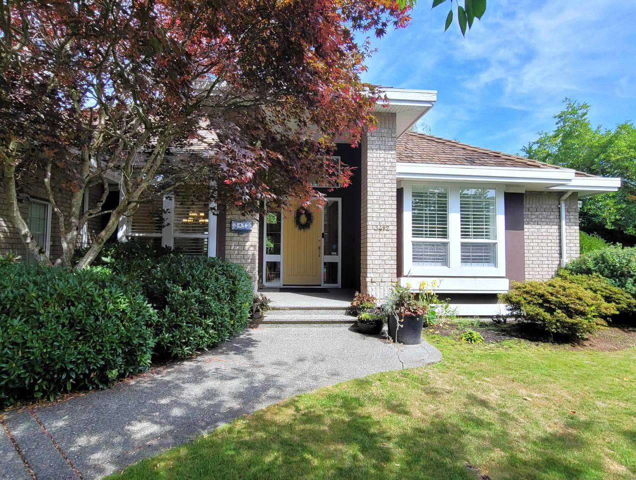 3412 Canterbury Drive - Photo 1