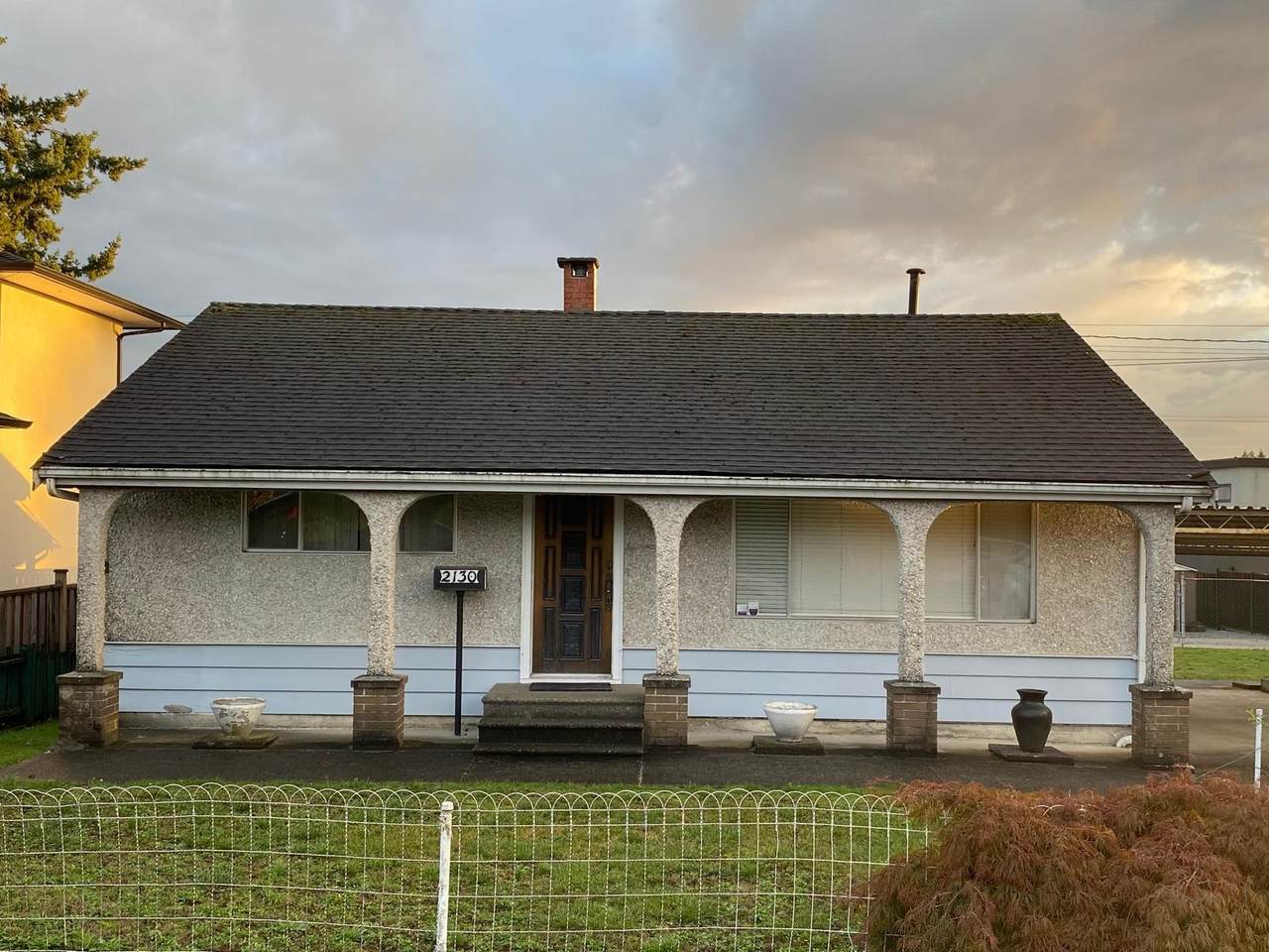 2130 Craigen Avenue - Photo 1
