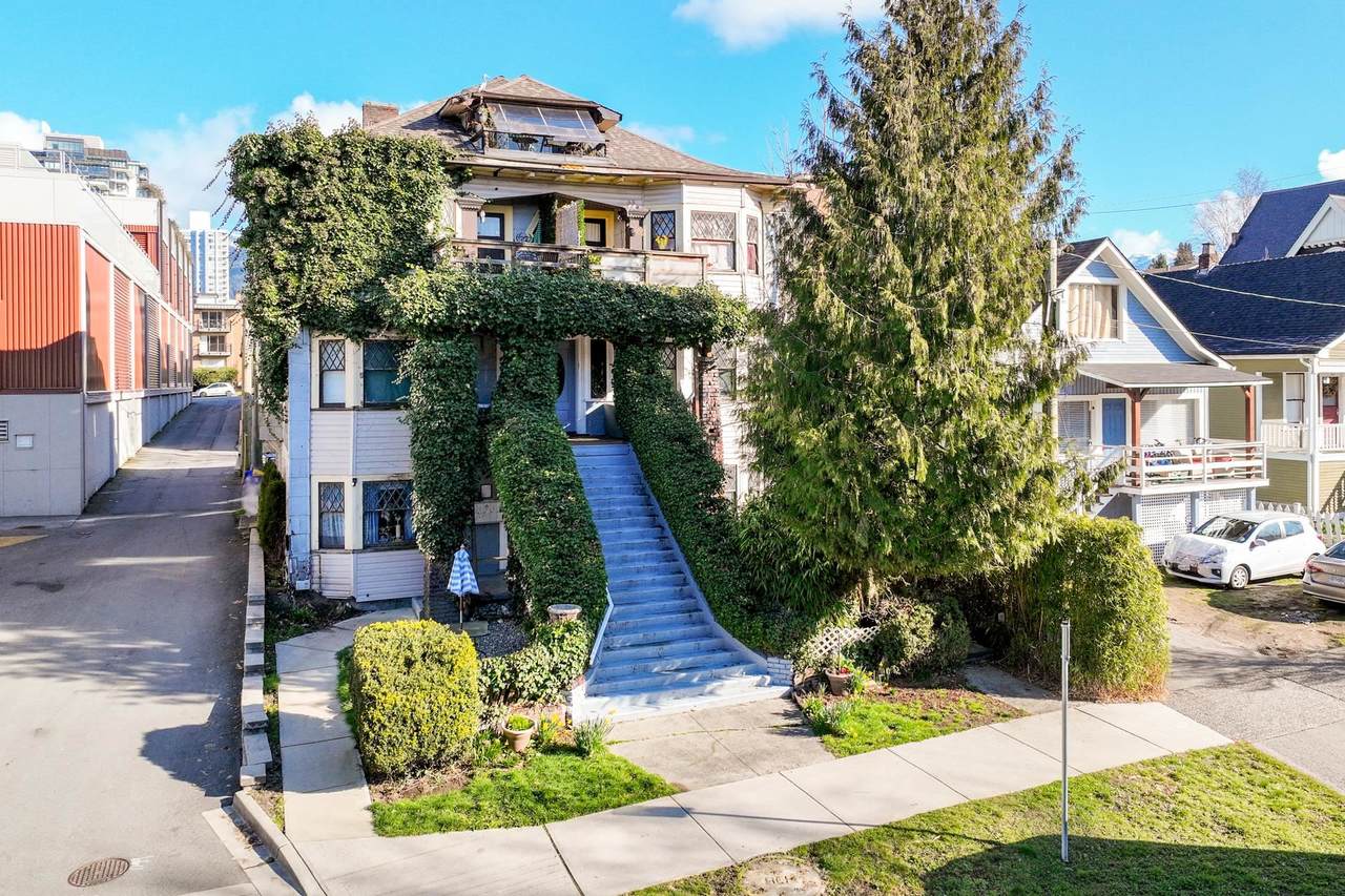 160 10th Street - Photo 1