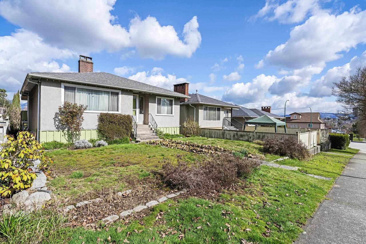 3281 2nd Avenue - Photo 1